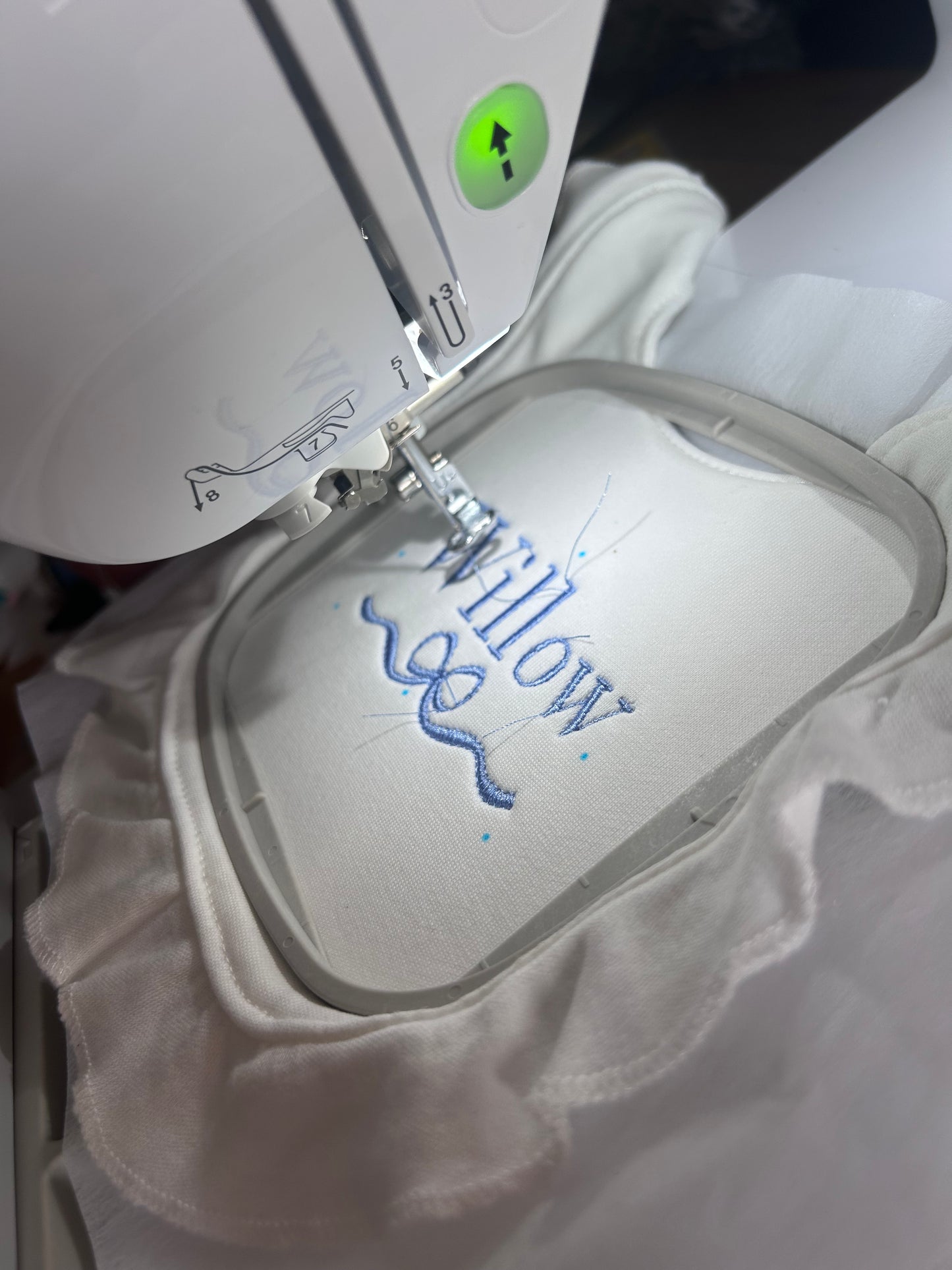 Frilly bib - name personalisation
