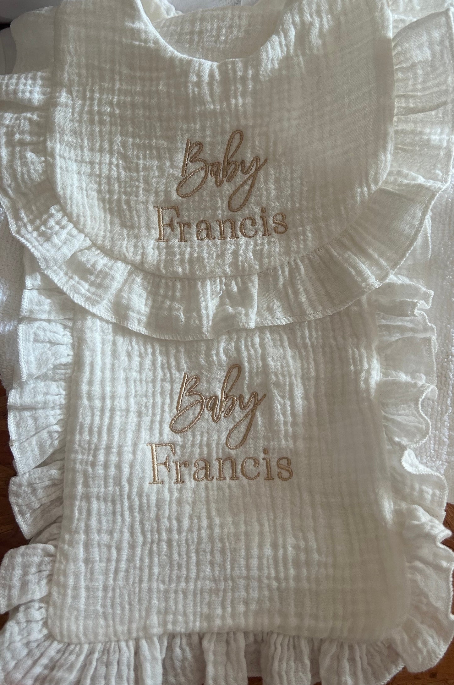 Muslin and bib set