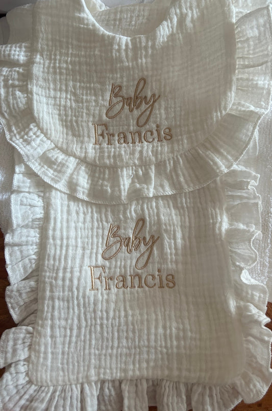 Muslin and bib set